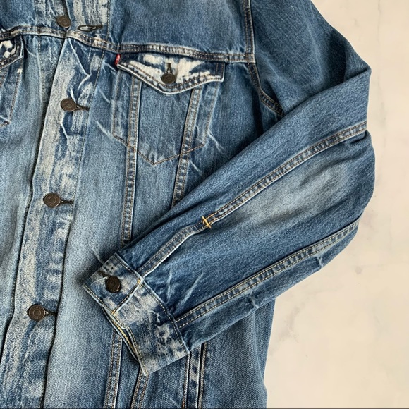 Levi's Blue Denim Jacket - Picture 2 of 13